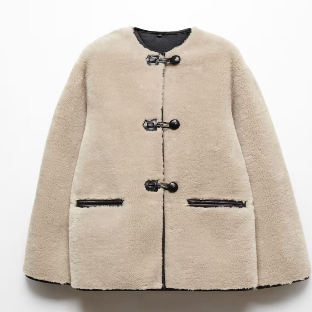 Viral mango faux fur jacket (Toteme dupe). Pristine condition, worn once.